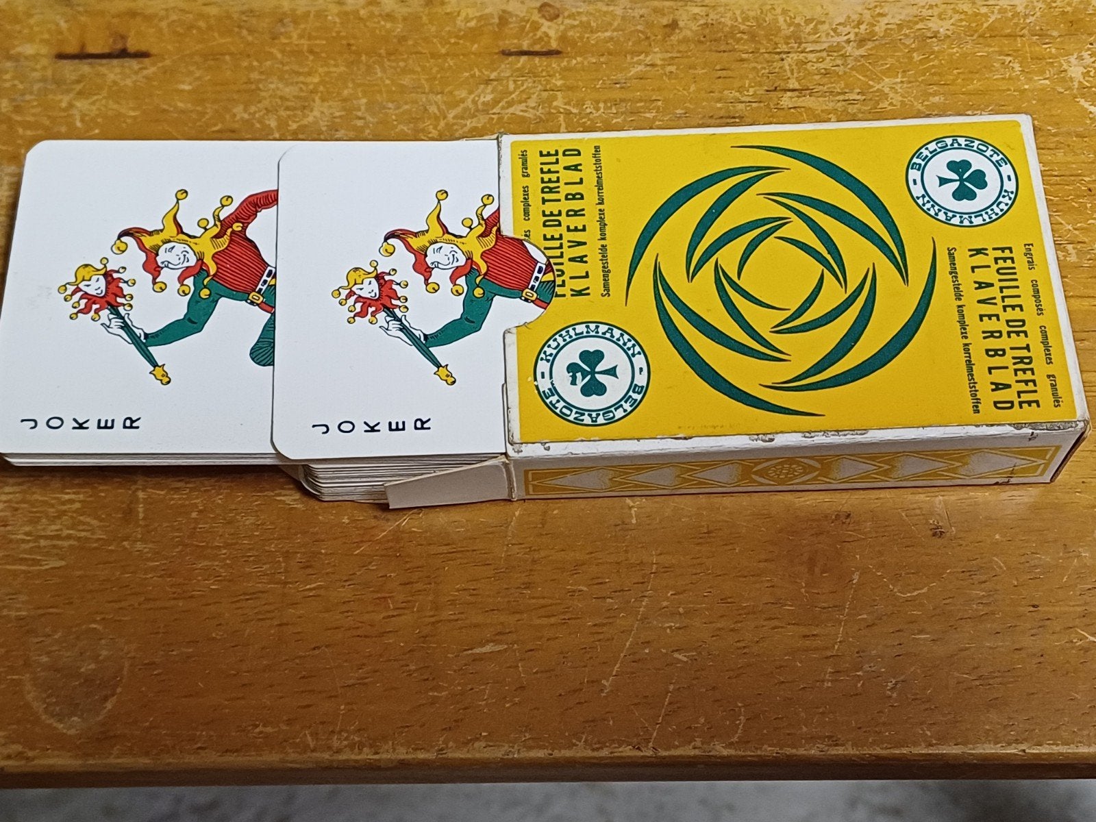 speelkaarten met 2 jokers ( nieuw ), Ophalen of Verzenden, Nieuw, Speelkaart(en)