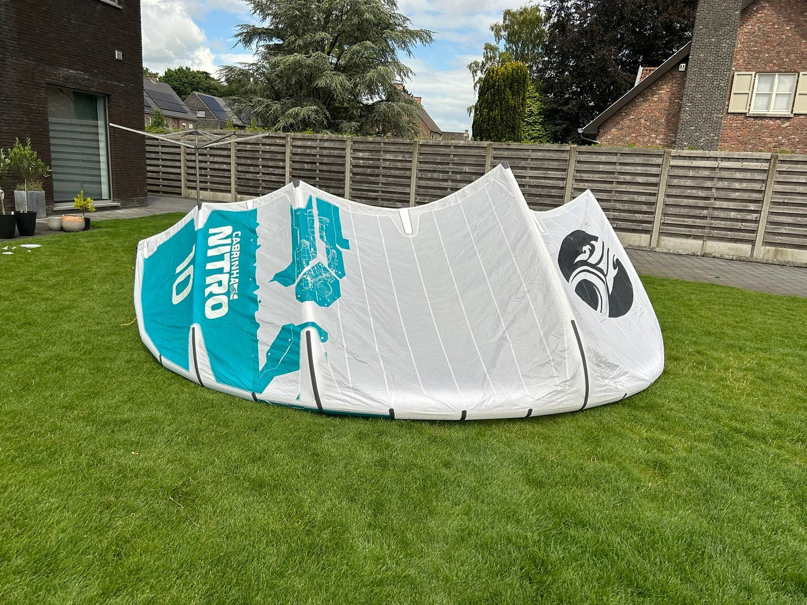 Cabrinha nitro 10m, Watersport en Boten, Kitesurfen, Ophalen, Zo goed als nieuw, Kite
