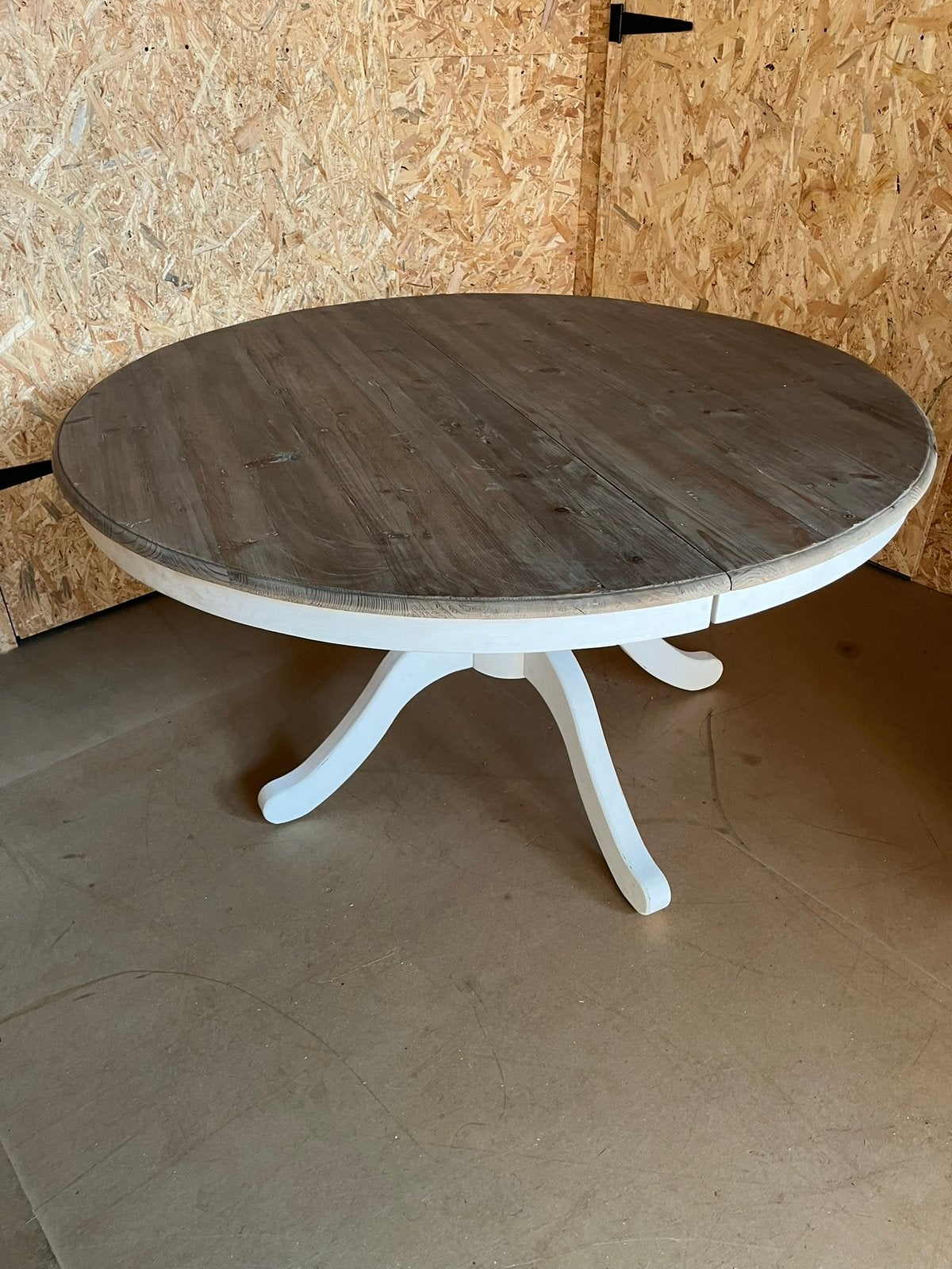 Table ronde maison du monde, Enlèvement, Utilisé