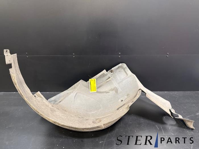 Passage de roue d'un Mercedes B-Klasse, 3 mois de garantie, Utilisé, -, -