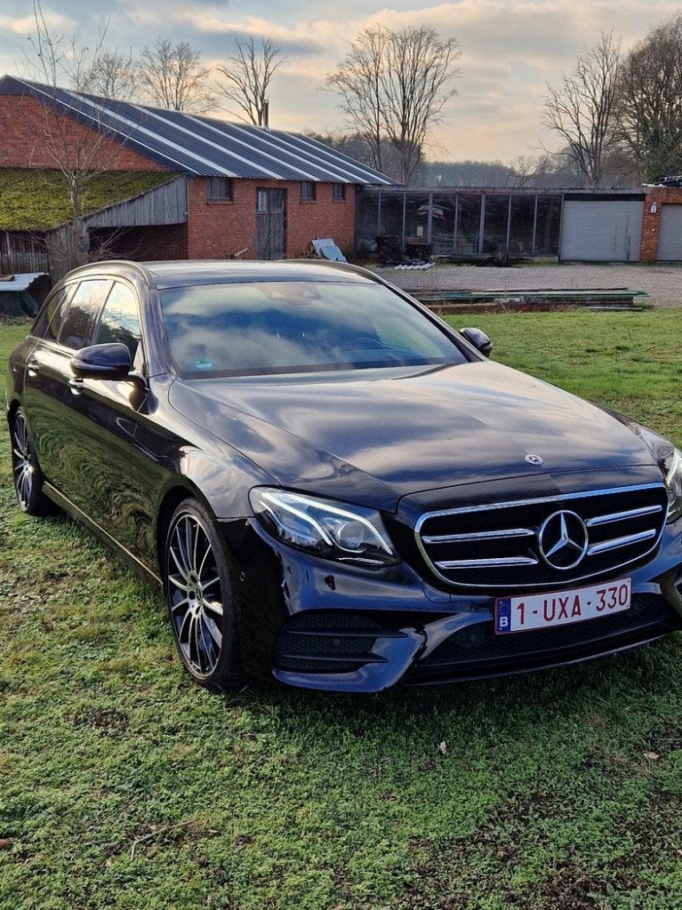 Mercedes E220 D Break, Cuir, Phares entièrement LED, Achat, 143 kW