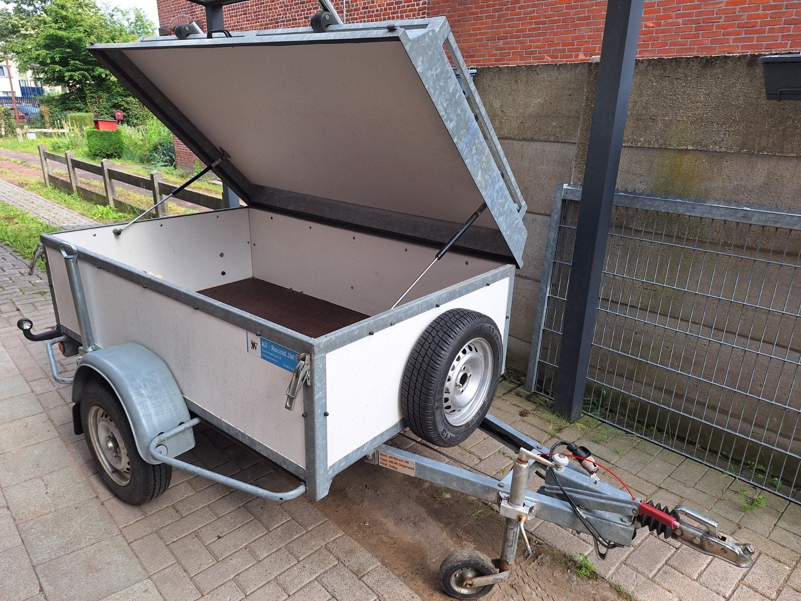 Geremde bagagewagen 750 kg, Ophalen