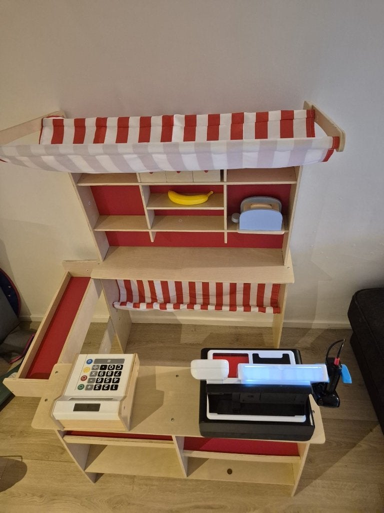 Mooi houten speelwinkeltje/marktkraam in zeer nette staat., Kinderen en Baby's, Ophalen, Zo goed als nieuw, Meubelstuk of Keukentje