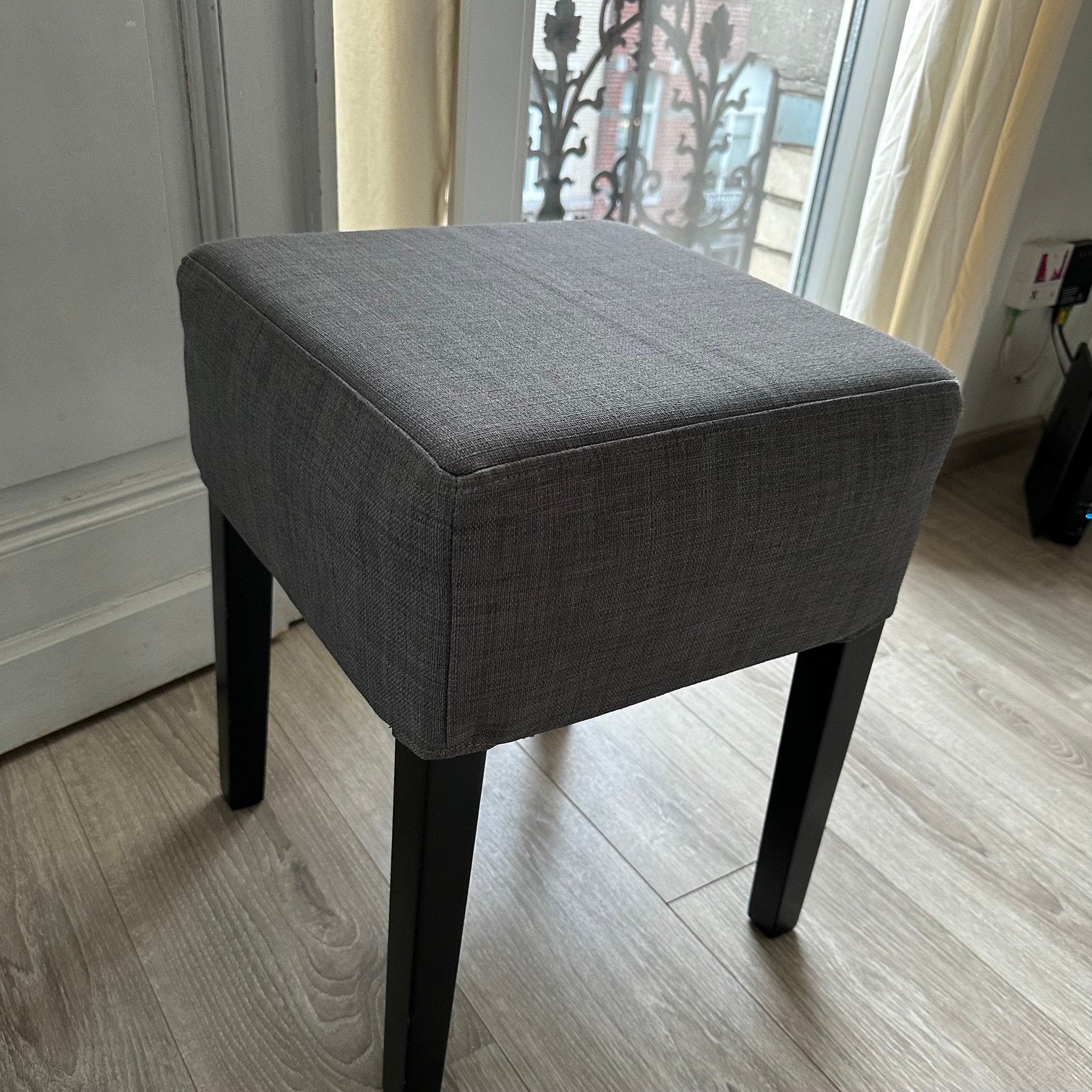 Tabouret, Ophalen, Zo goed als nieuw