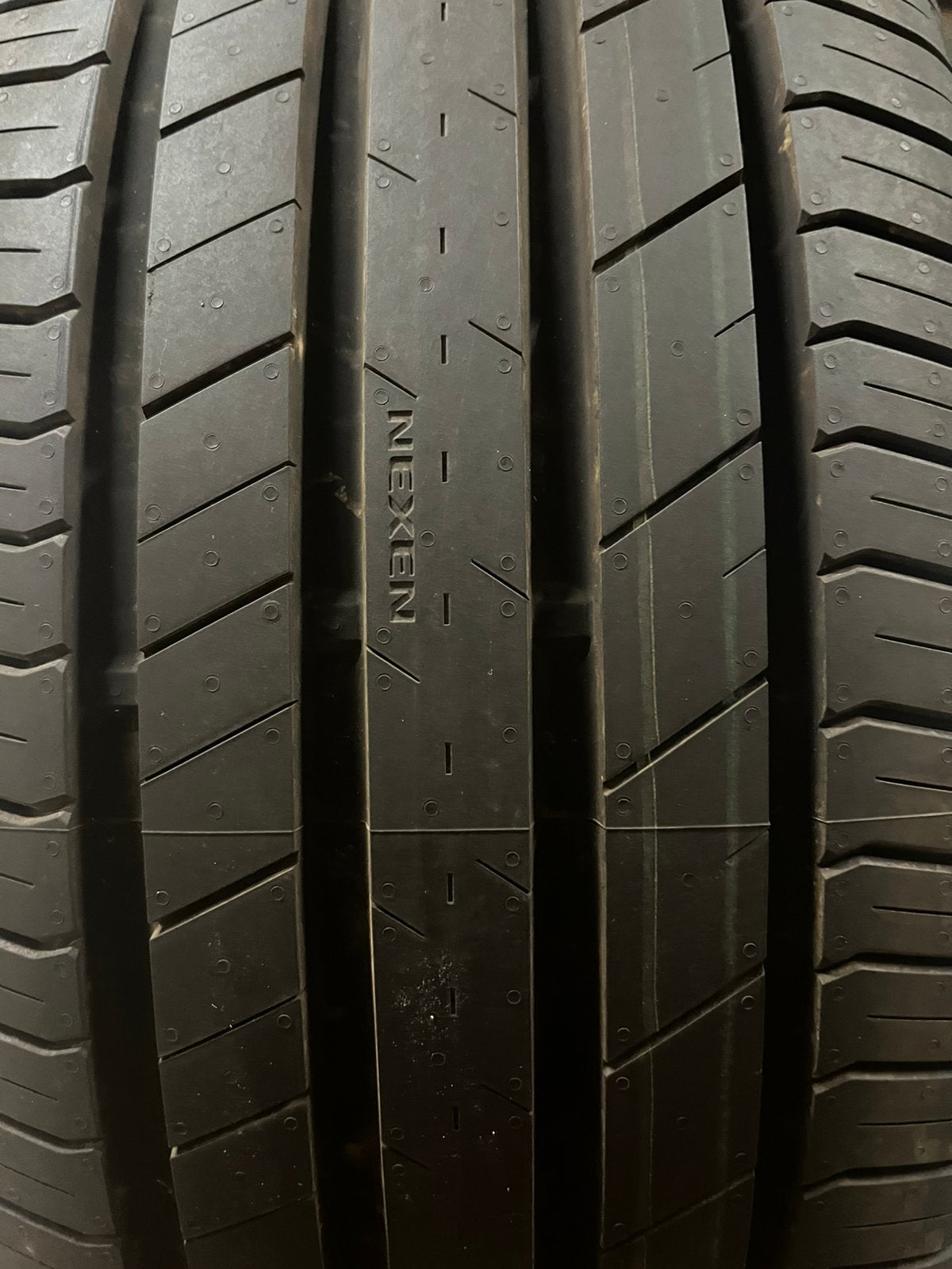 4 pneus été 235/45/19. 99v nexen nouveau ‼️, Autos : Pièces & Accessoires, Pneus & Jantes, Neuf, Véhicule de tourisme, Pneus été
