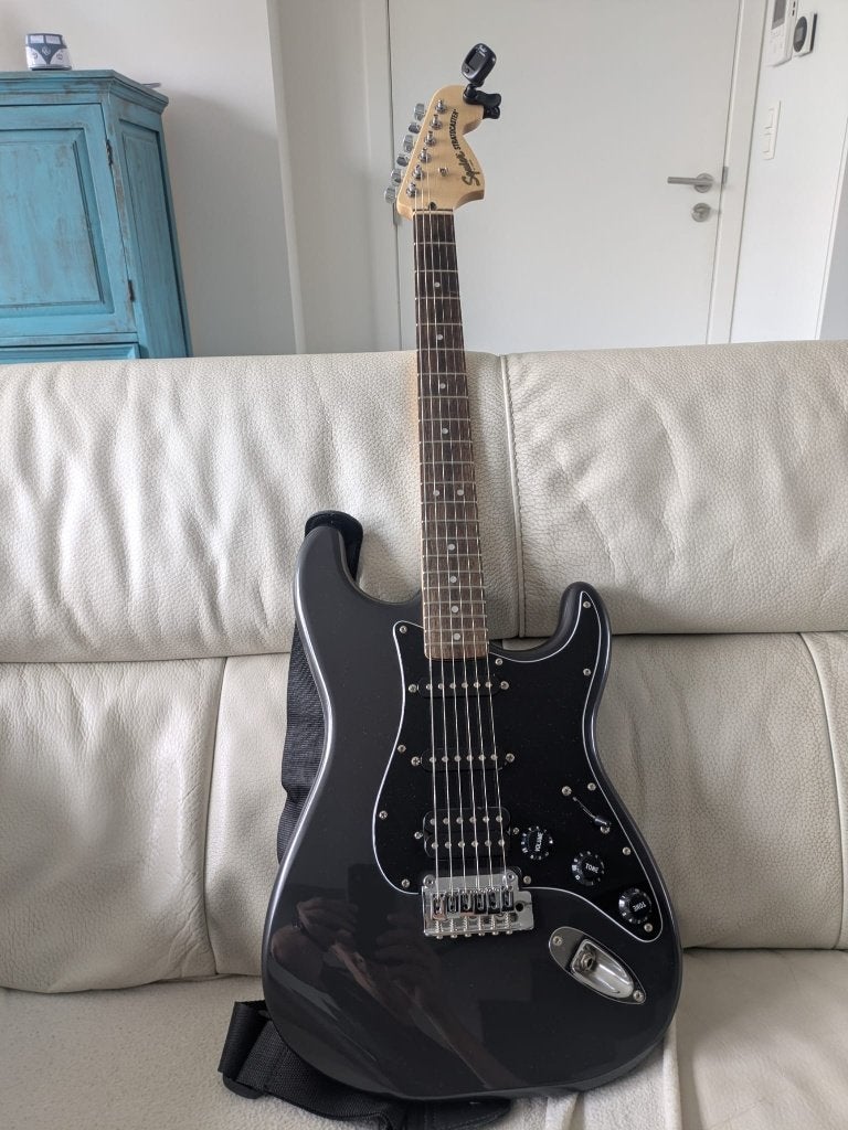 Mooie complete startset voor de (her)beginnende  gitarist, Ophalen, Fender, Met versterker, Zo goed als nieuw