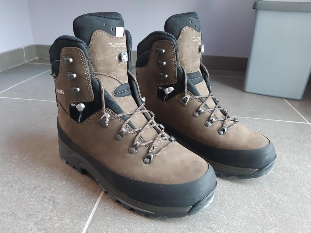 Chaussures LOWA TIBET GTX NEUVES T 44,5, Sport en Fitness, Ophalen of Verzenden, Schoenen