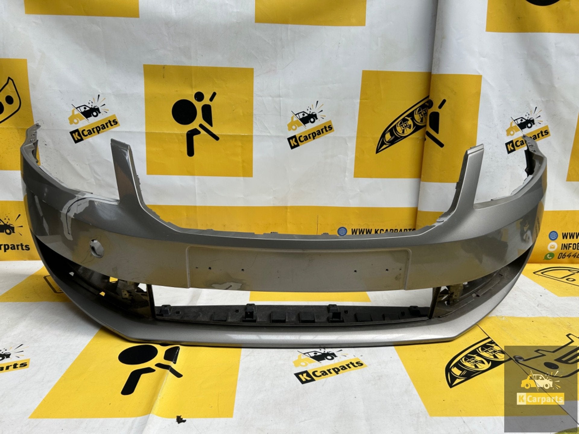 Voorbumper Skoda Octavia 5E bumper ORIGINEEL 5E0807221, Auto-onderdelen, Carrosserie, Bumper, Skoda, Voor, Gebruikt