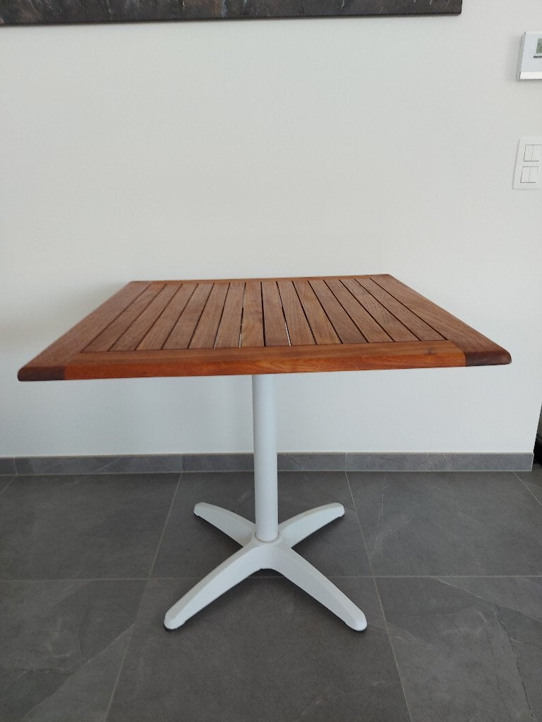 Vierkante plooibare teakhouten tafel op witte aluminium voet, Ophalen, Zo goed als nieuw, Vierkant, Aluminium