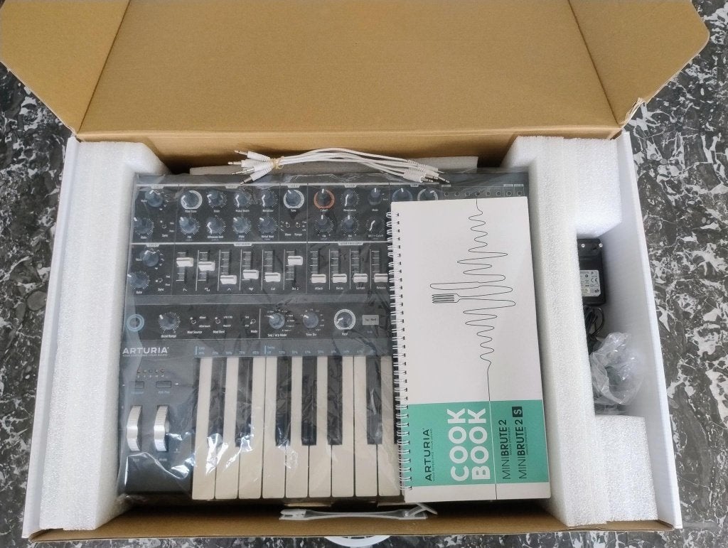 Arturia MiniBrute2, Musique & Instruments, Enlèvement, Comme neuf, Autres marques, Avec connexion MIDI