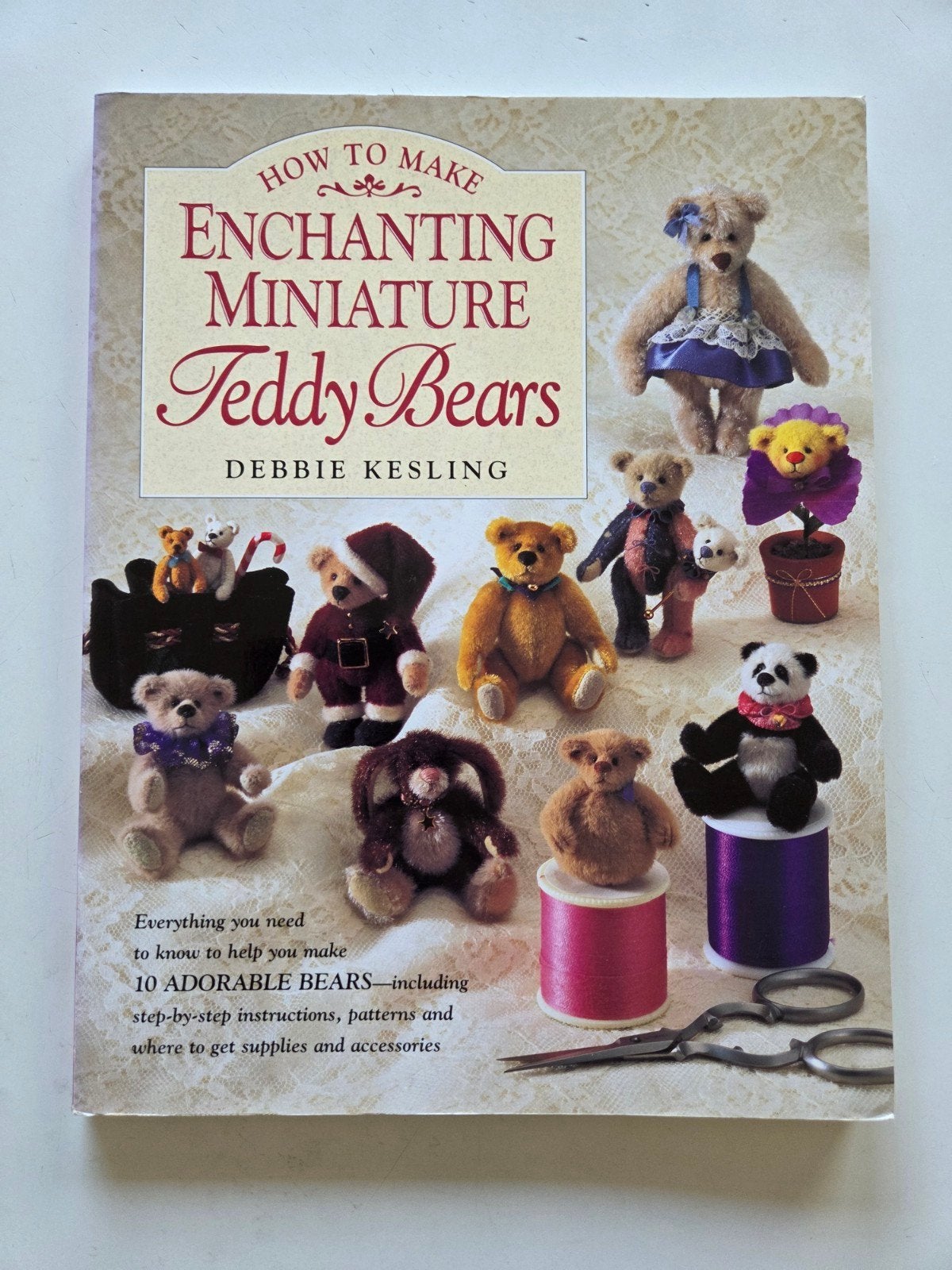 Enchanting Miniature Teddy Bears, Hobby en Vrije tijd, Scrapbooking, Ophalen of Verzenden, Zo goed als nieuw