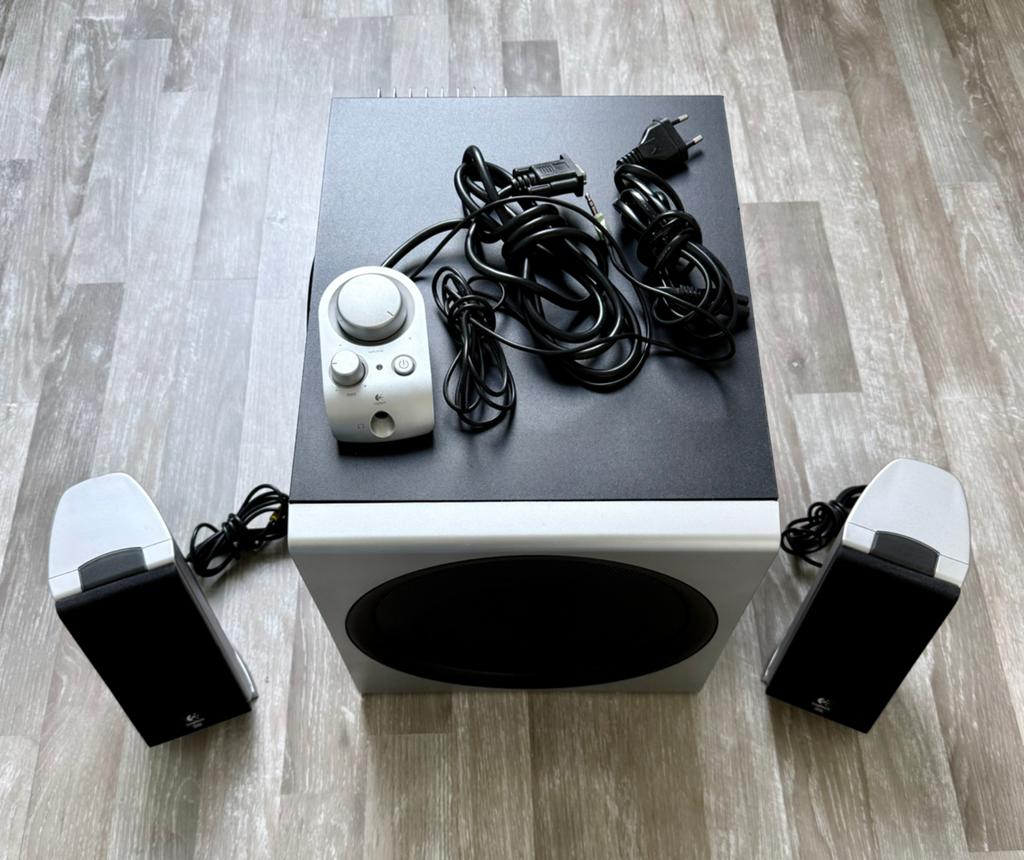 Enceintes pc logitech, Informatique & Logiciels, Enceintes Pc, Comme neuf, Enlèvement ou Envoi