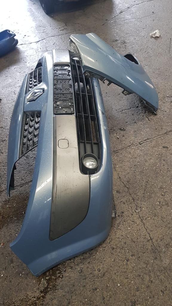 RENAULT MÉGANE SENIC VOORBUMPER BJ 2003 2006, Gebruikt, -, Voor, -