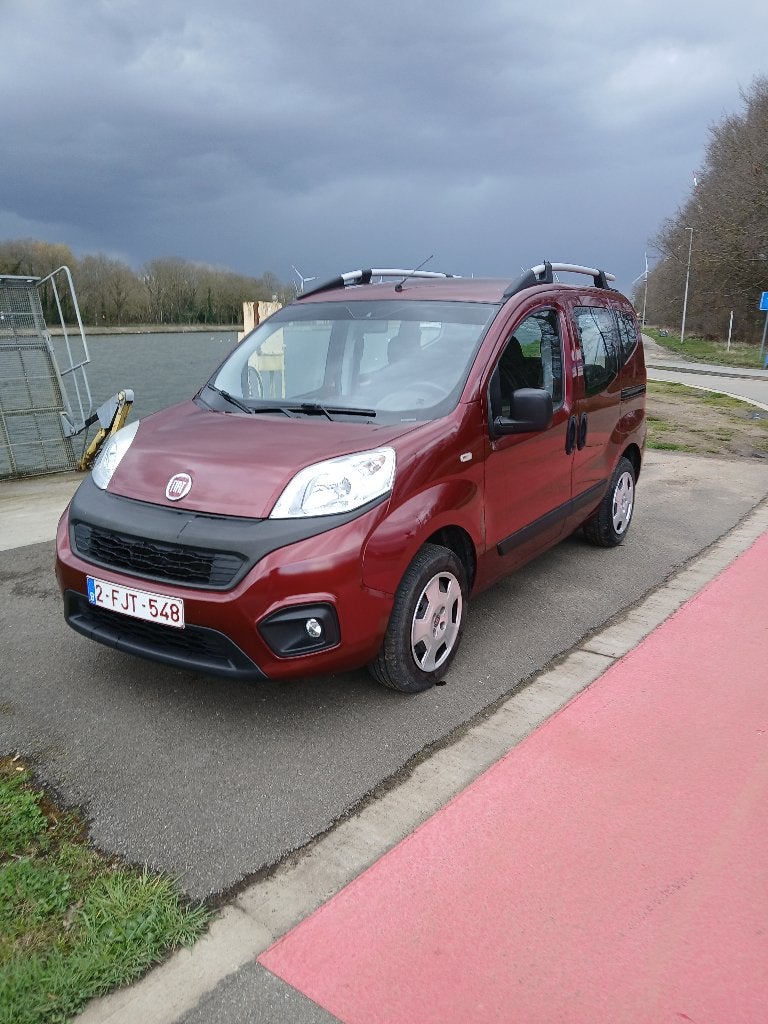 Fiat Qubo, Autos, Fiat, Particulier, Qubo, Bluetooth, Isofix, Capteur de stationnement, Radio, Attache-remorque, USB, Essence