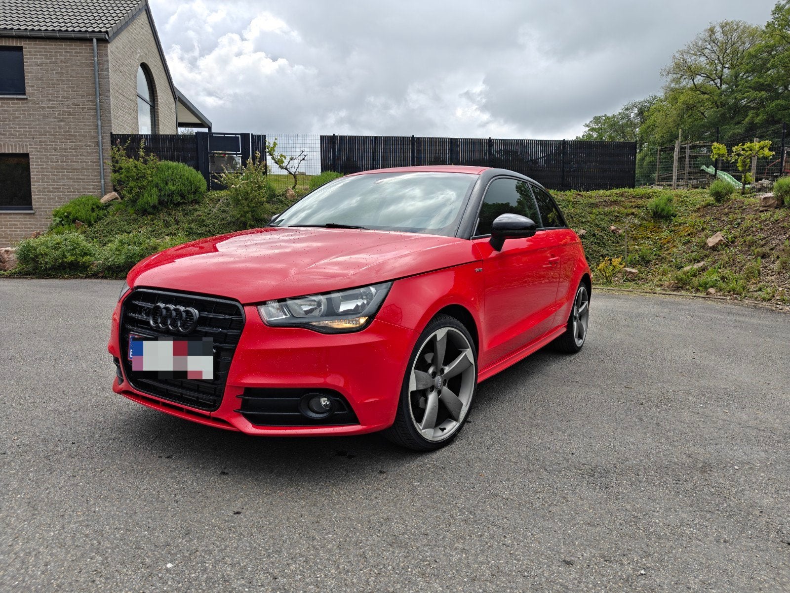 Audi A1 S-LINE, Autos, Audi, Particulier, A1, Radio, Essence, Euro 5, Coupé, 3 portes, Boîte manuelle, Rouge, Noir, Tissu, Traction avant