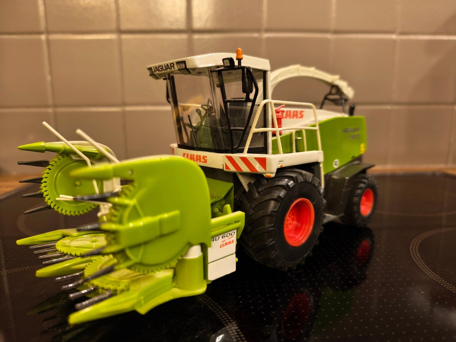 MINIATURE 1/32 CLAAS JAGUAR 900, Ophalen of Verzenden