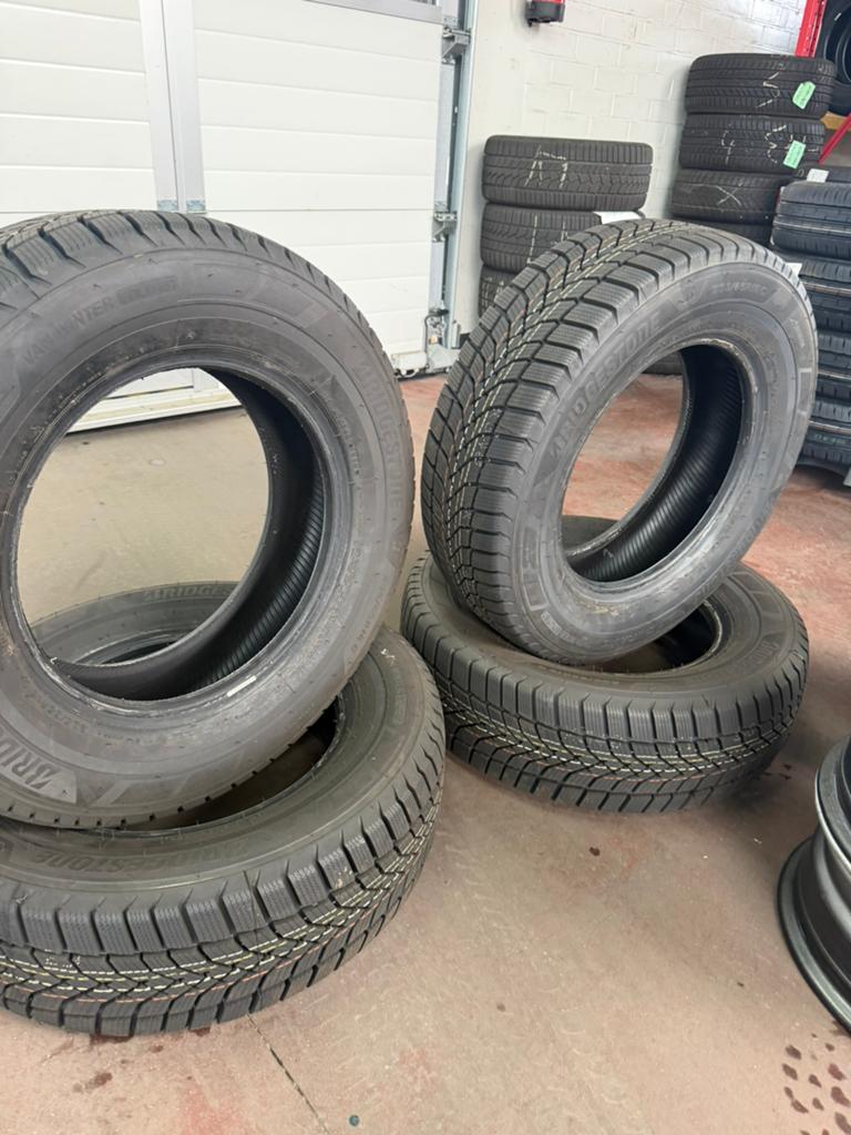 Bridgestone Duravis VAN WINTERBAND 235/65R16, Auto-onderdelen, Ophalen, Bestelwagen, 16 inch, Nieuw