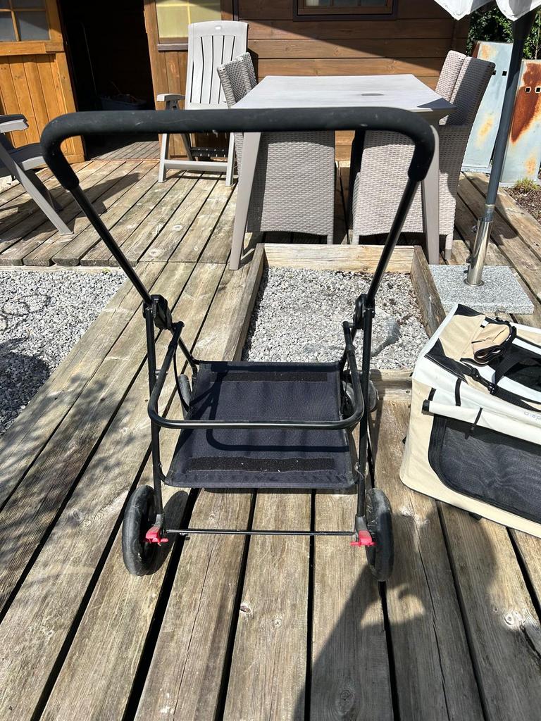 Comfortabele buggy voor kleine hond, Dieren en Toebehoren, Ophalen, Gebruikt