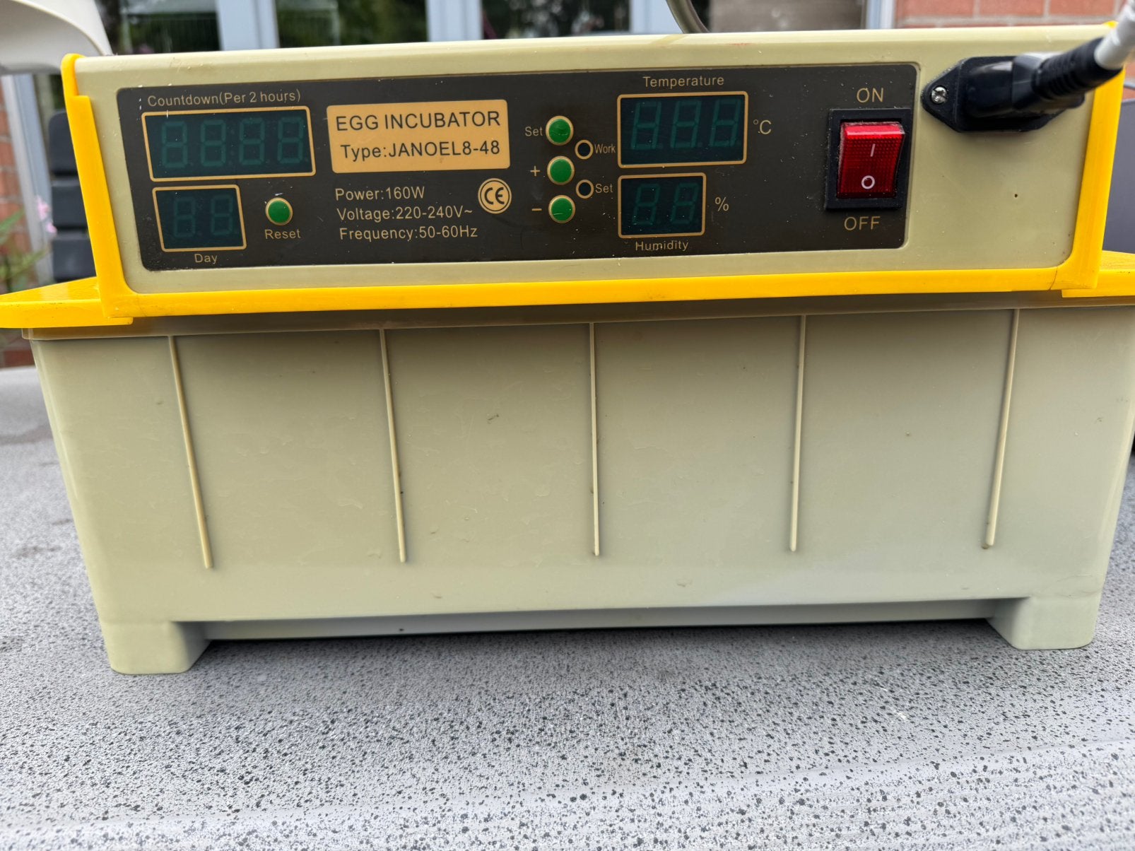 Halfautomatische broedmachine 48 eieren, Dieren en Toebehoren, Pluimvee | Toebehoren, Ophalen, Gebruikt, Broedmachine