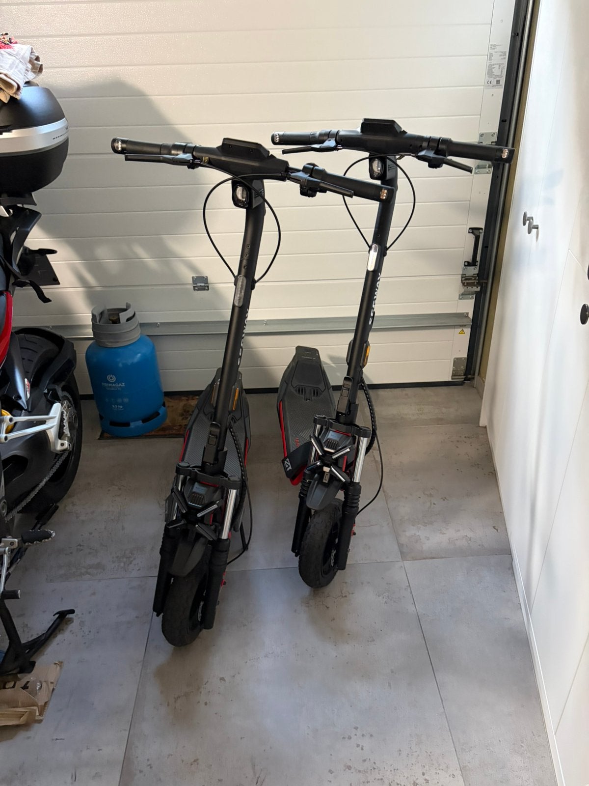 2x SEGWAY Ninebot ZT3 PRO te koop, Fietsen en Brommers, Steps, Zo goed als nieuw, Elektrische step (E-scooter), Ophalen