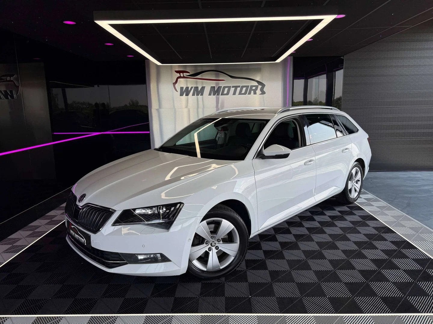 Skoda Superb Superb 1.6 CR TDi, Autos, Cuir, Achat, https://public.car-pass.be/vhr/7a8b2f71-98dd-410a-9800-9cdd03431058, Euro 6