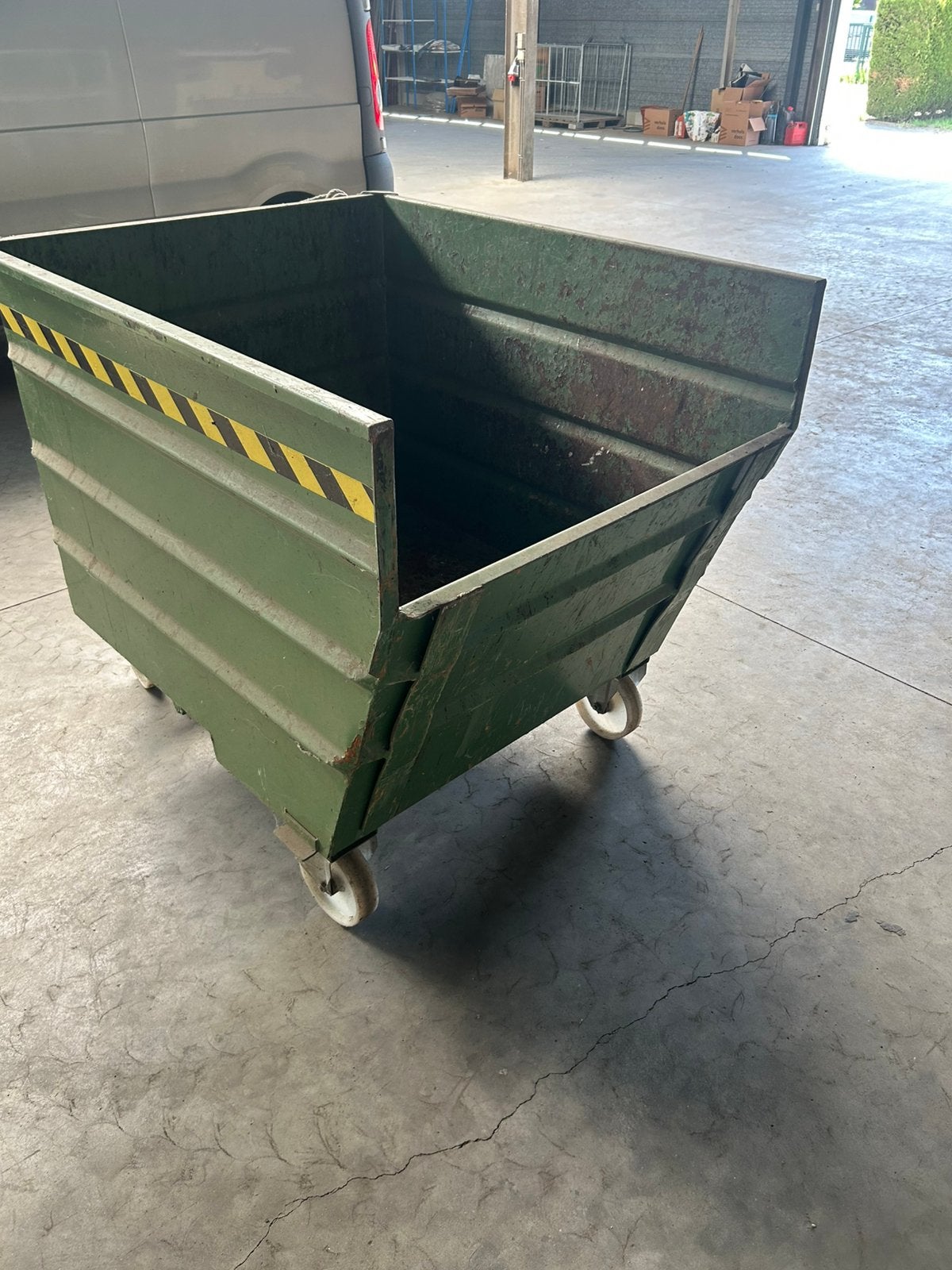 Kantelcontainer 1m3, Enlèvement