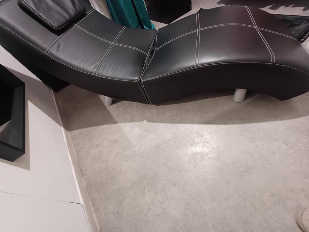 Fauteuil lounge design, Enlèvement