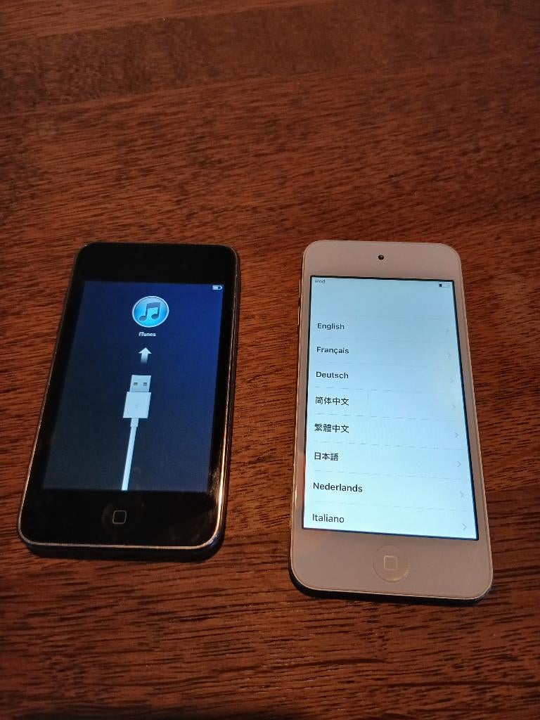 iPod A1421 (60gb) en A1288 (8gb), Audio, Tv en Foto, Mp3-spelers | Apple iPod, Ophalen, 40 GB en meer, Gebruikt, Overige kleuren