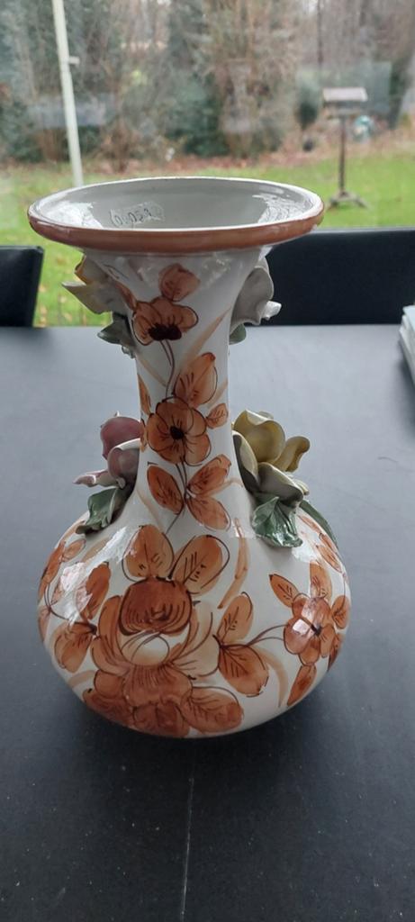 Brocante vaasjes en beeldjes, Ophalen