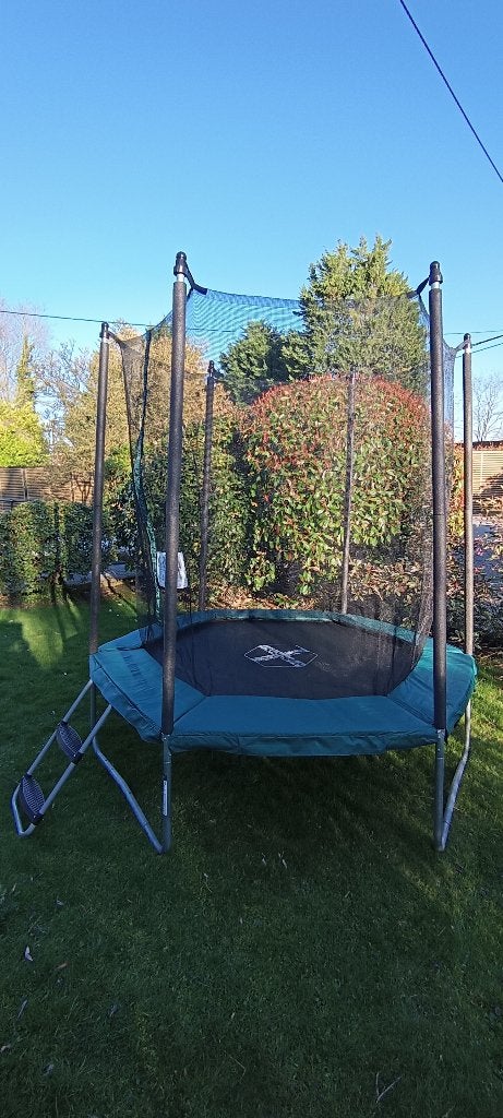Trampoline hexagonal avec filet, Enlèvement, Comme neuf