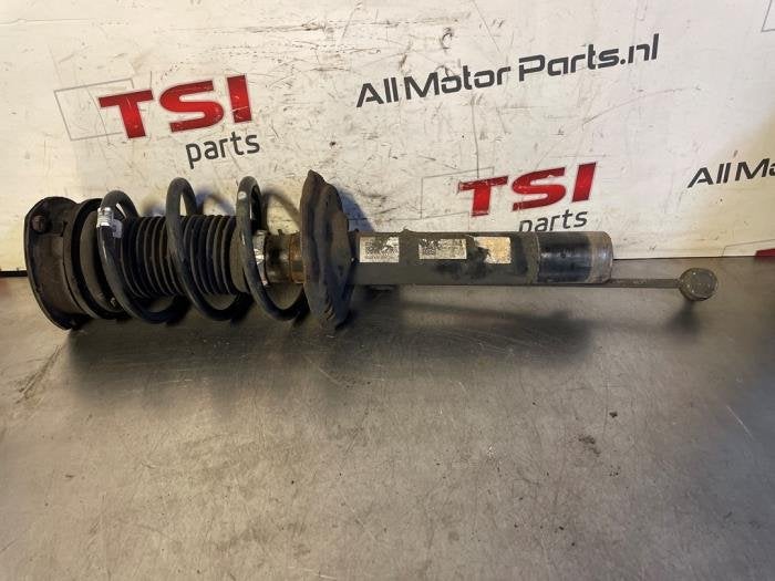 Barre amortisseur avant gauche d'un Volkswagen Golf, Volkswagen, -, 3 mois de garantie, Utilisé