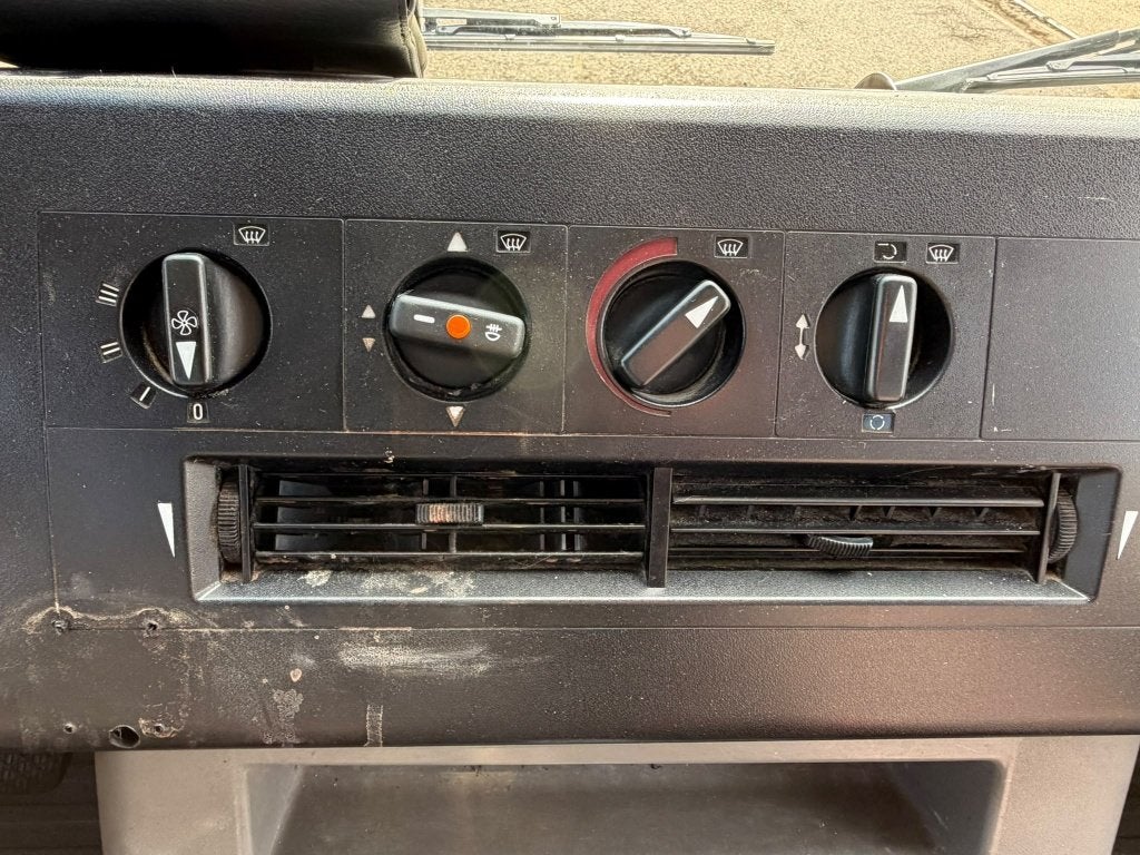 Mercedes Vario 0813 (Stock ID 50508) — 18