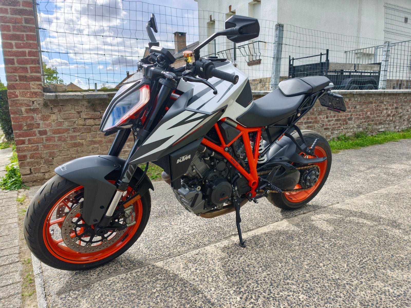 Option complète pour KTM SuperDuke 2019, Motos, Motos | KTM, Occasion, Plus de 35 kW, 2 cylindres, Particulier