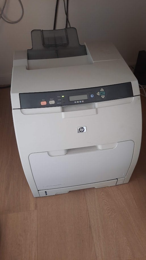 Kleurenlaserprinter HP LJ3800, Computers en Software, Printers, Ophalen, Gebruikt, Printer, Kleur printen