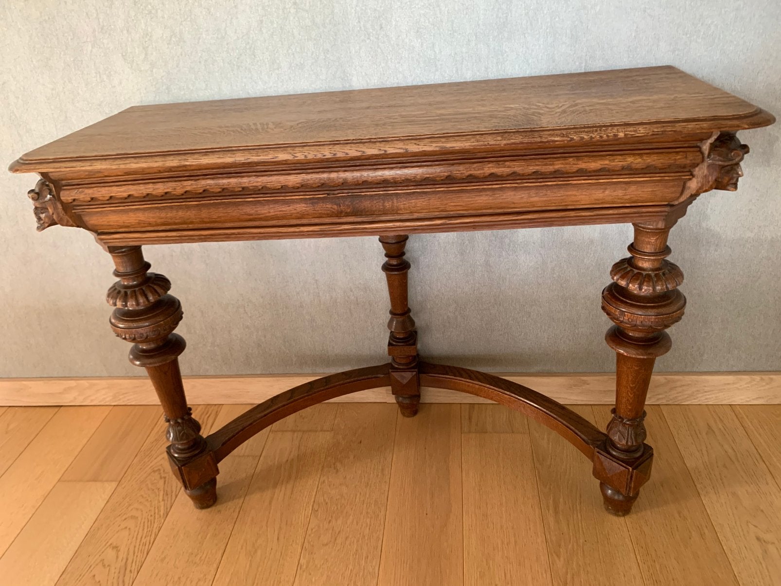 Zijtafel met uitgedneden figuren 101x38cm, Ophalen