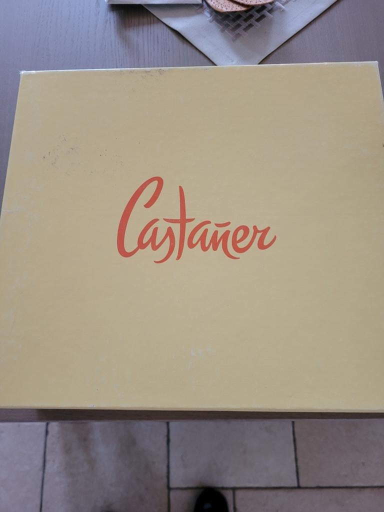 Nieuwe schoenen, Ophalen