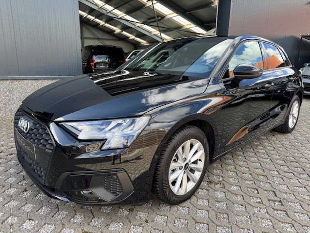 Audi A3 Sportback Business Edition Advan - 14000 km, Autos, Audi, Entreprise, Achat, A3, Air conditionné, Bluetooth, Verrouillage central
