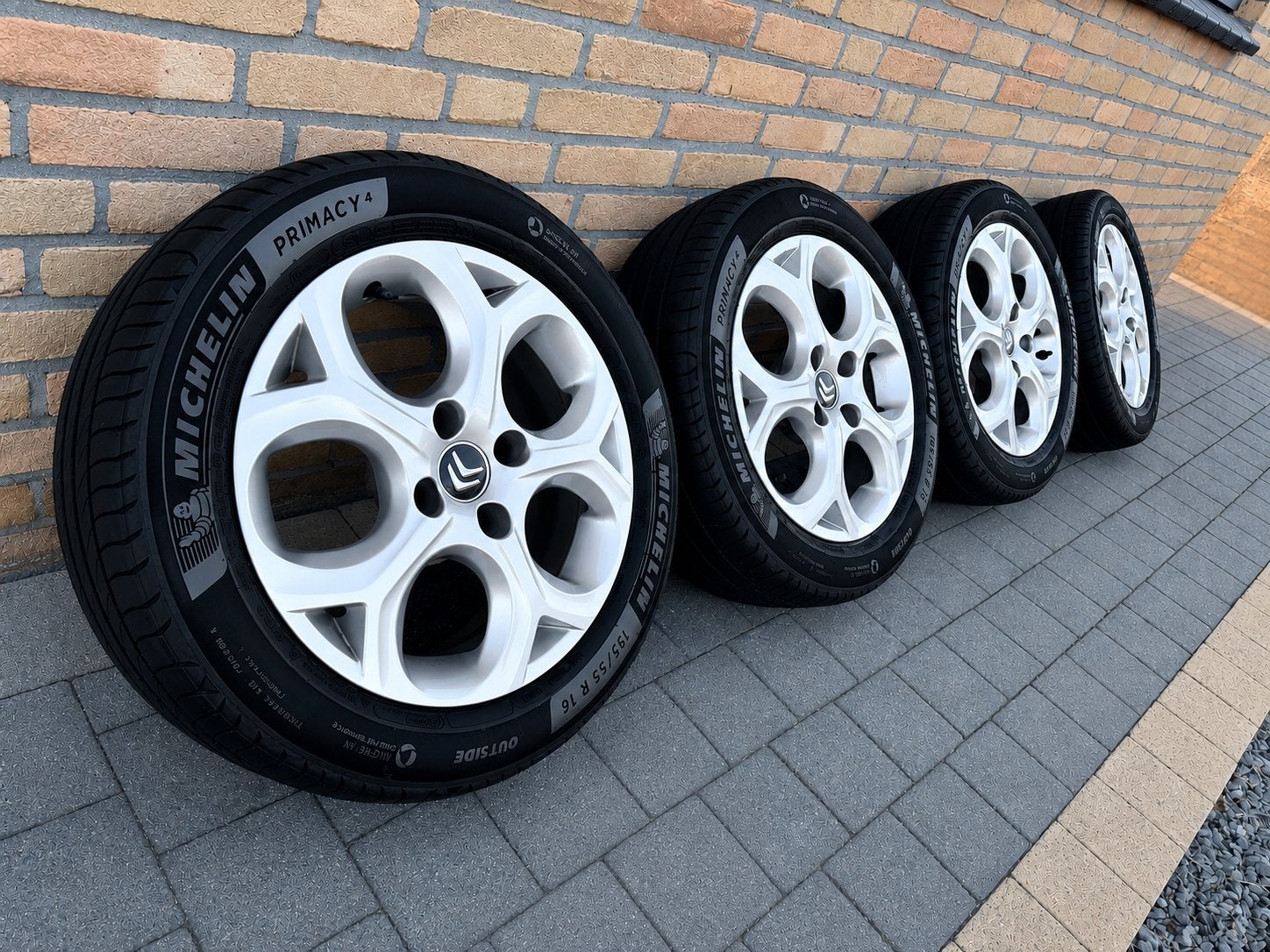 SKN MOTORS Originele Citroën 16”velgen met nieuwe banden, Auto-onderdelen, Banden en Velgen, Ophalen, 16 inch, Band(en)