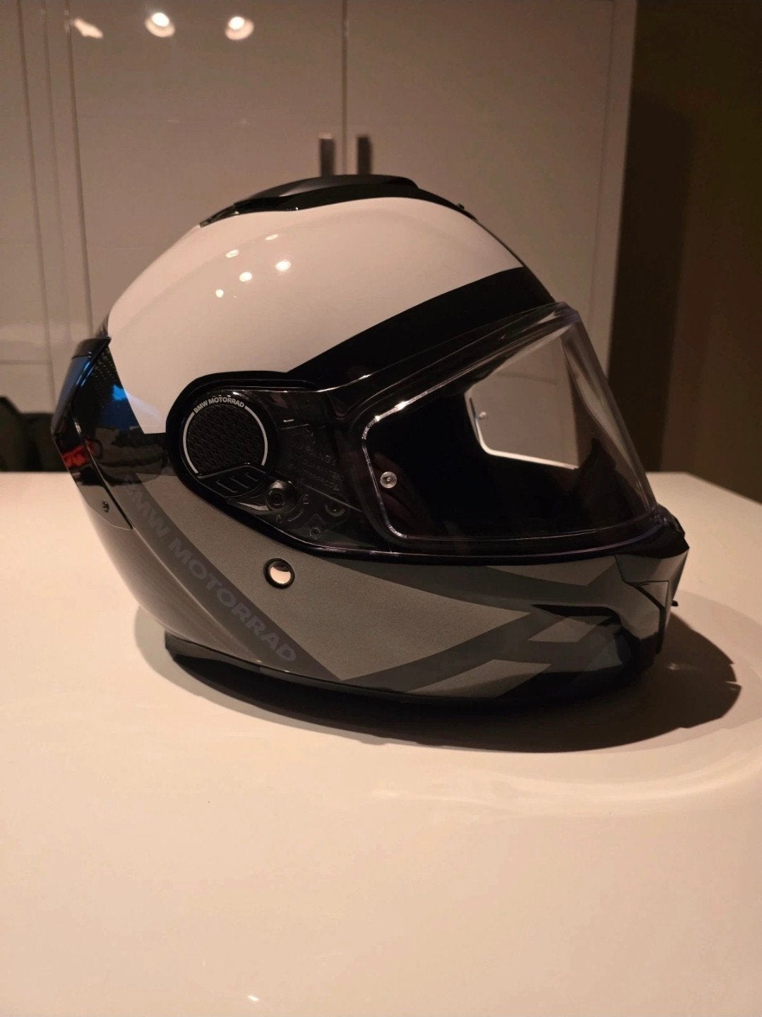 Bmw helm xomo carbon ece, Motoren, Kleding | Motorhelmen, Ophalen