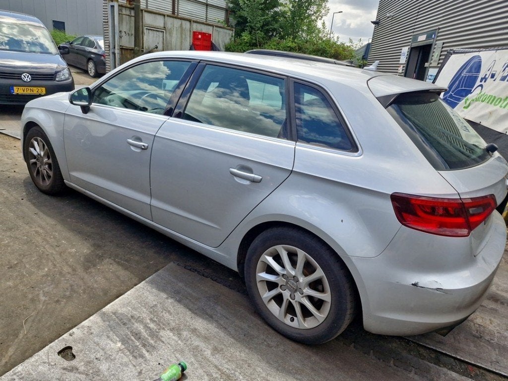 AMORTISSEUR ARRIÈRE GAUCHE Audi A3 Sportback (8VA / 8VF), Auto-Union-Straße  1,
85057  Ingolstadt, DE, Info@audi.de, Audi, Utilisé