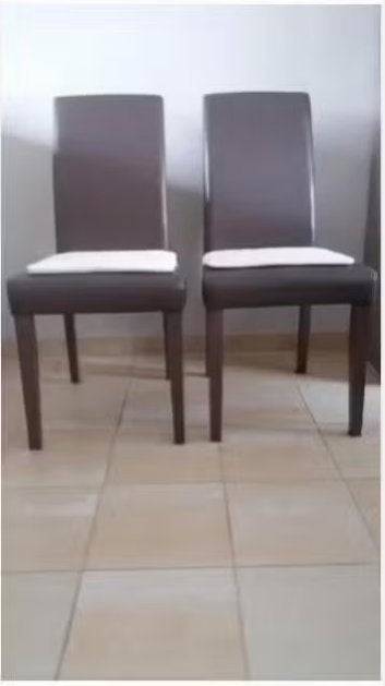 2 Eetkamerstoelen (Zeer goede staat), Huis en Inrichting, Stoelen, Ophalen, Gebruikt, Bruin, Modern