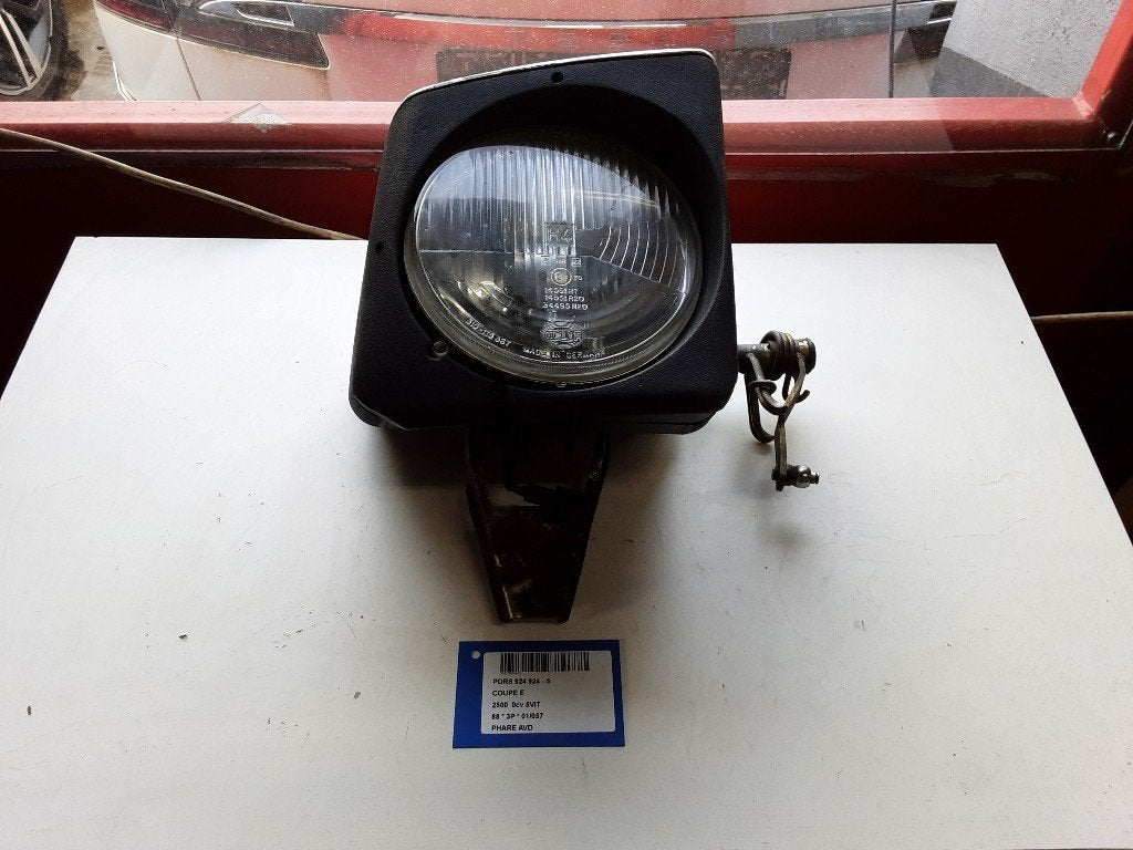 PHARE / OPTIQUE AVANT DROIT Porsche 924 (01-1975/08-1989), Autos : Pièces & Accessoires, Utilisé, Rue de l'Espoir 34 34
4030  GRIVEGNÉE, BE