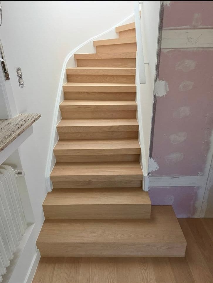 Menuisier pro : escalier parquet porte 0489 72 73 64, Bricolage & Construction, Enlèvement, Neuf, Escalier