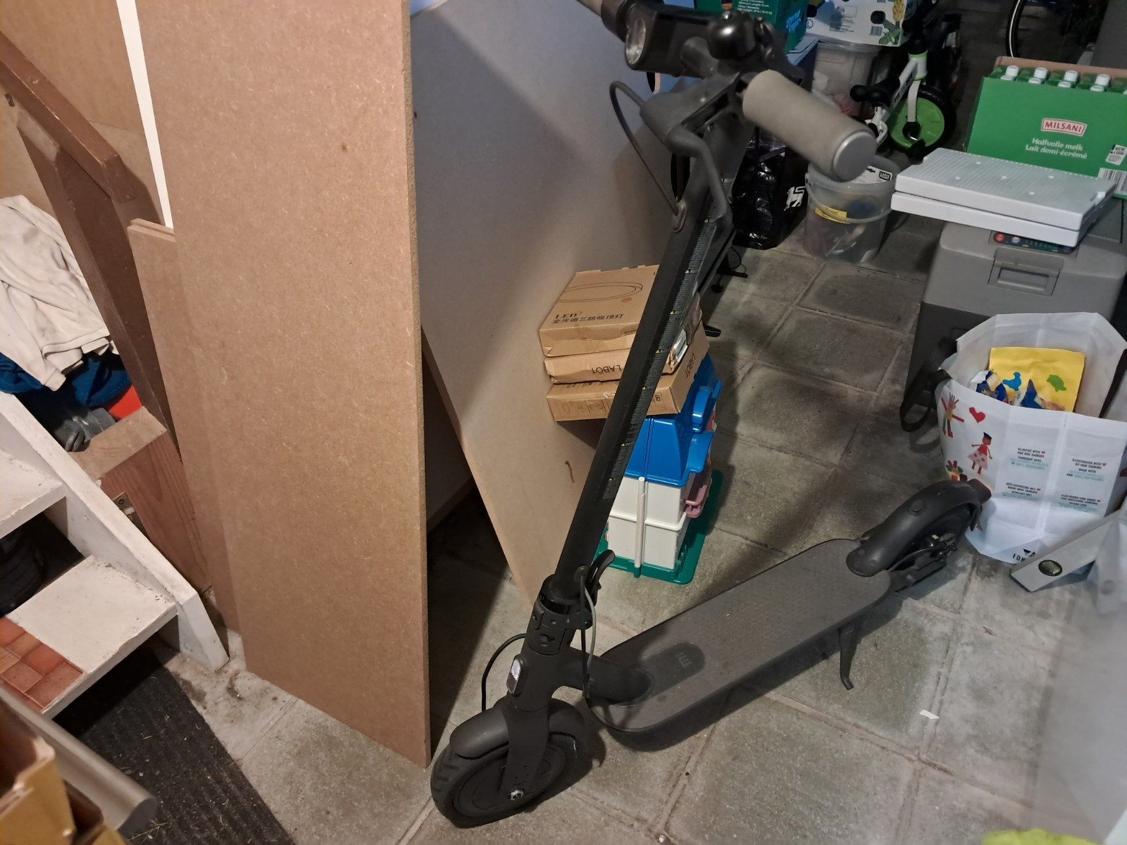 elektrische step, Fietsen en Brommers, Ophalen, Zo goed als nieuw, Elektrische step (E-scooter), Mi