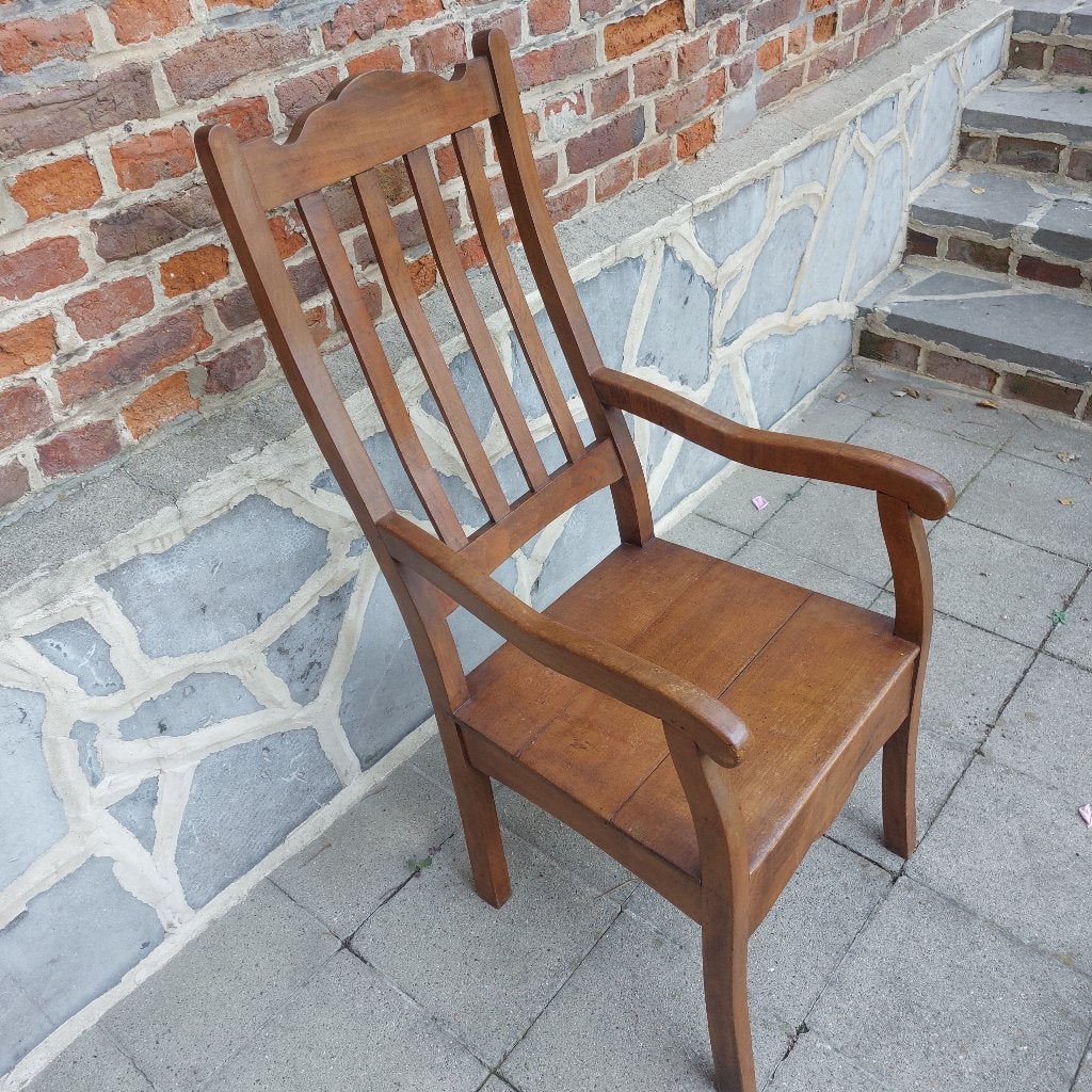 Authentique fauteuil ancien de  Herve – Chêne massif, Enlèvement