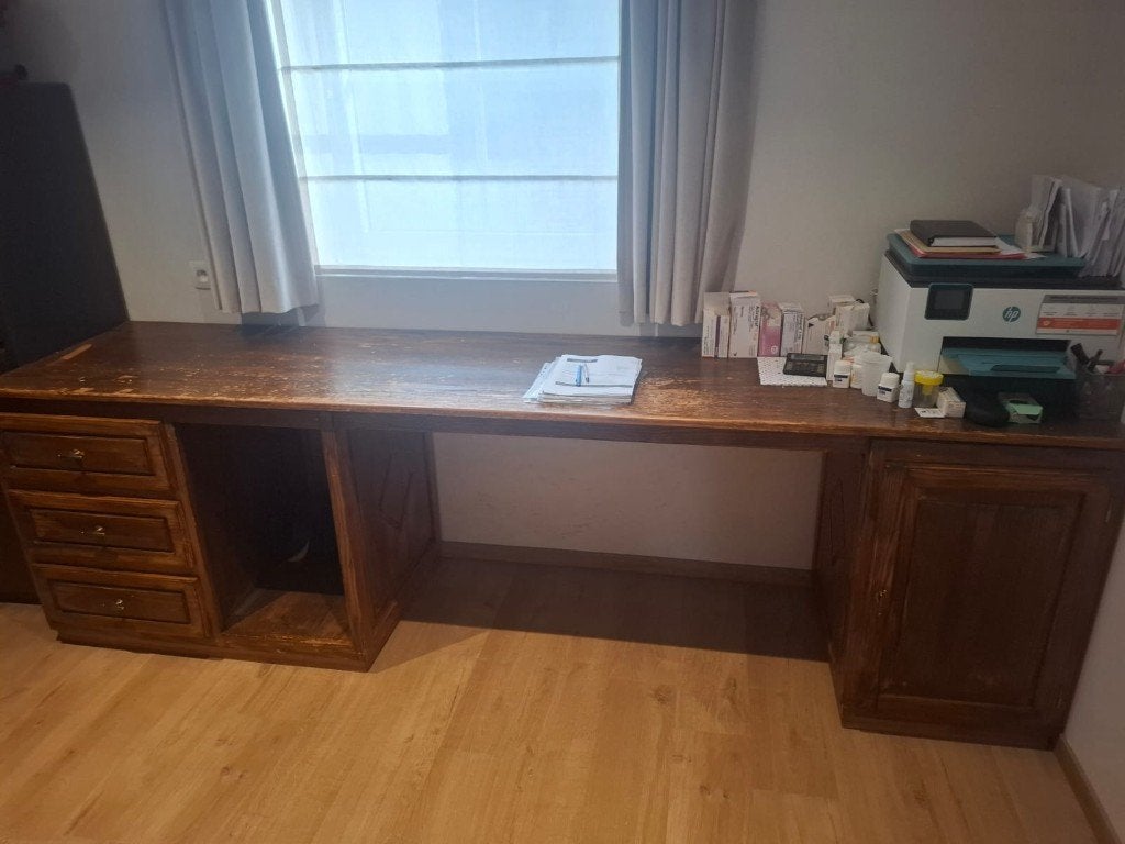 mooie grote houten bureeltafel, Huis en Inrichting, Bureaus, Ophalen, Demontabel, Gebruikt, Hout