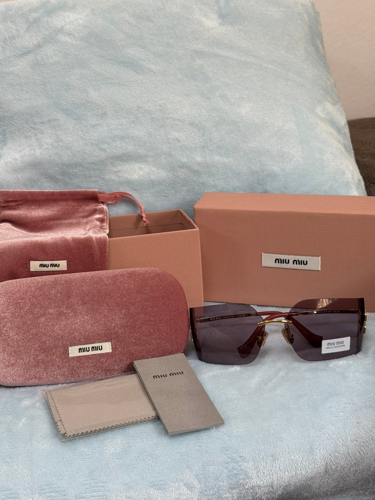 Miu Miu MU 54YS 5AK06I Zonnebril – Nieuw | Goude Frame, Overige merken, Zonnebril, Paars, Nieuw