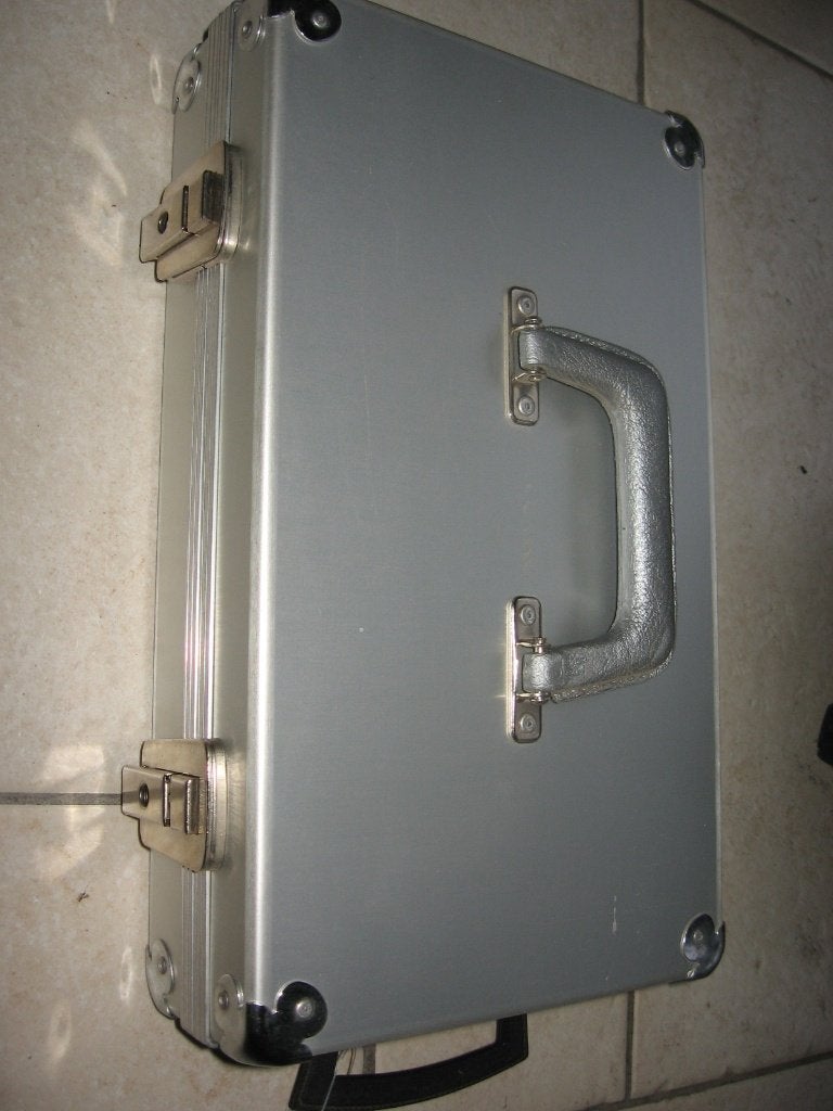 Aluminium koffer/koffer met 6 vakken + sleutels, Handtassen en Accessoires, Koffers, Overige materialen, Minder dan 50 cm, Ophalen of Verzenden
