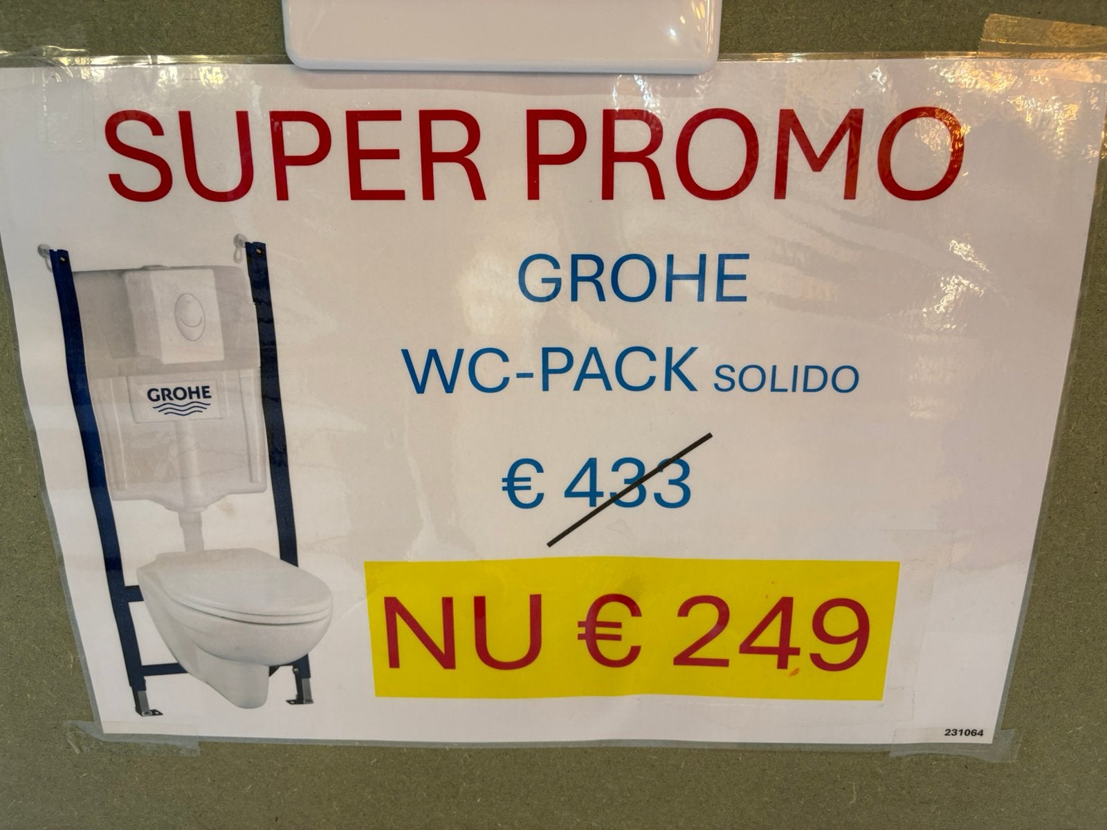 Nieuwe hang WC super prijsje, Doe-het-zelf en Bouw, Sanitair, Ophalen, Zo goed als nieuw