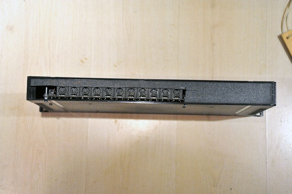 Midi verdeler THRU 10x Deftaudio, Ophalen of Verzenden